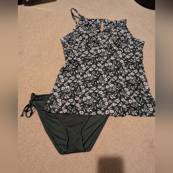 Kona Sol Classic Green Swimwear - Picture 1 of 5